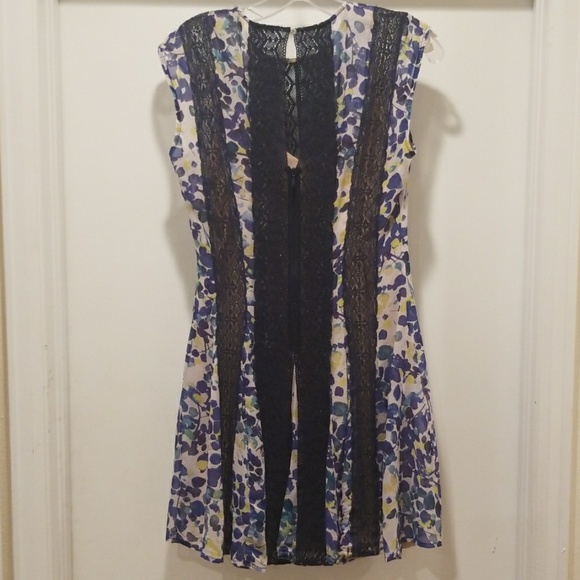 BCBG Floral and Lace Dress - Picture 2 of 3